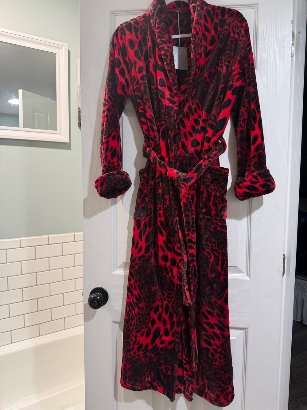 Natori Red and Black Animal-Print Plush Shawl Collar Robe